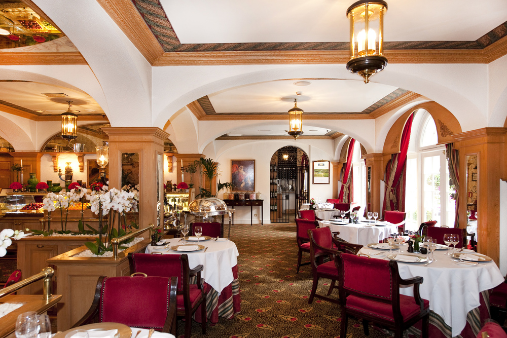 Elegant dining at Butlers Restaurant, Chesterfield Mayfair Hotel, ideal for upscale events.