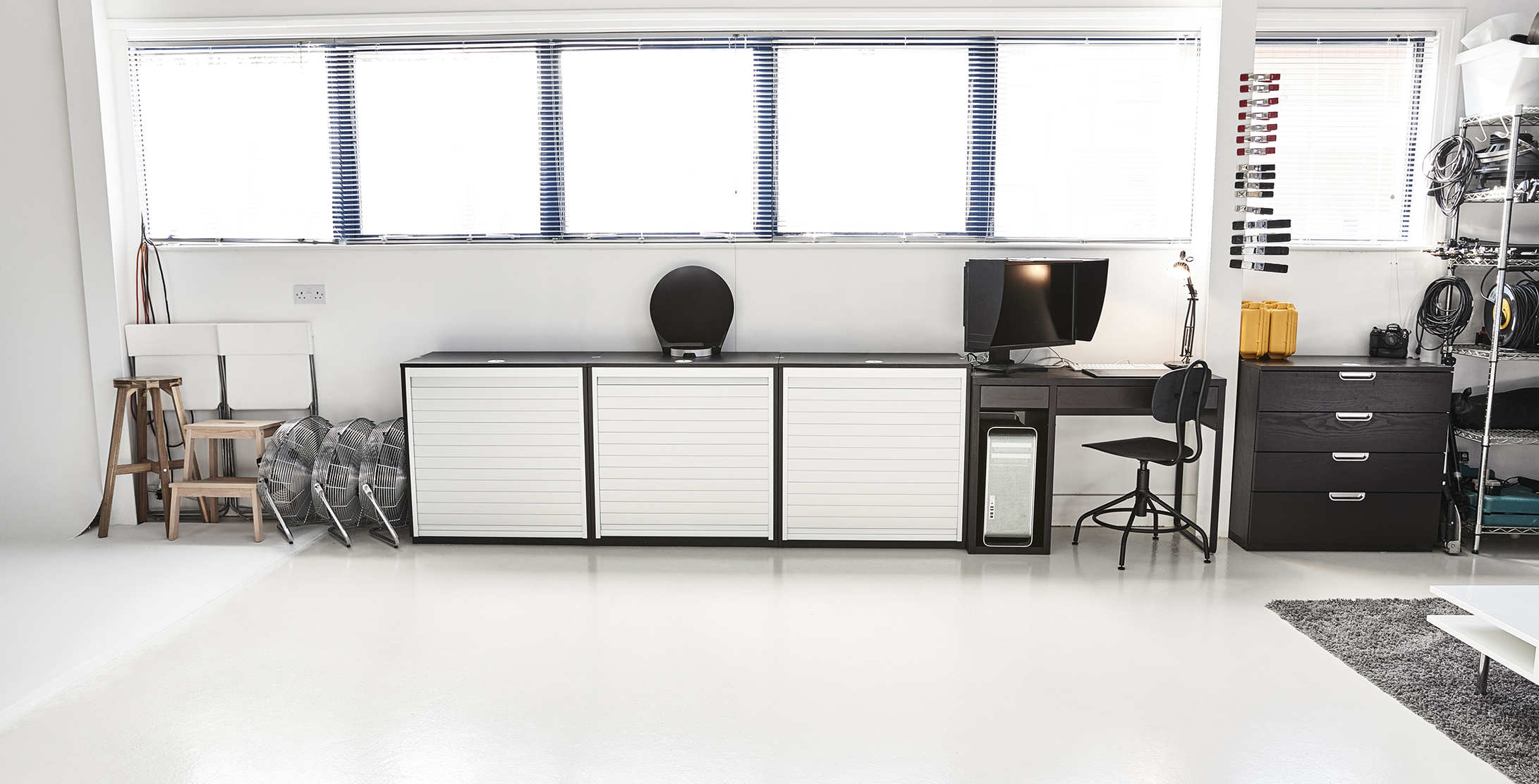 Modern workspace in Monkey Business Studio, ideal for meetings and events.