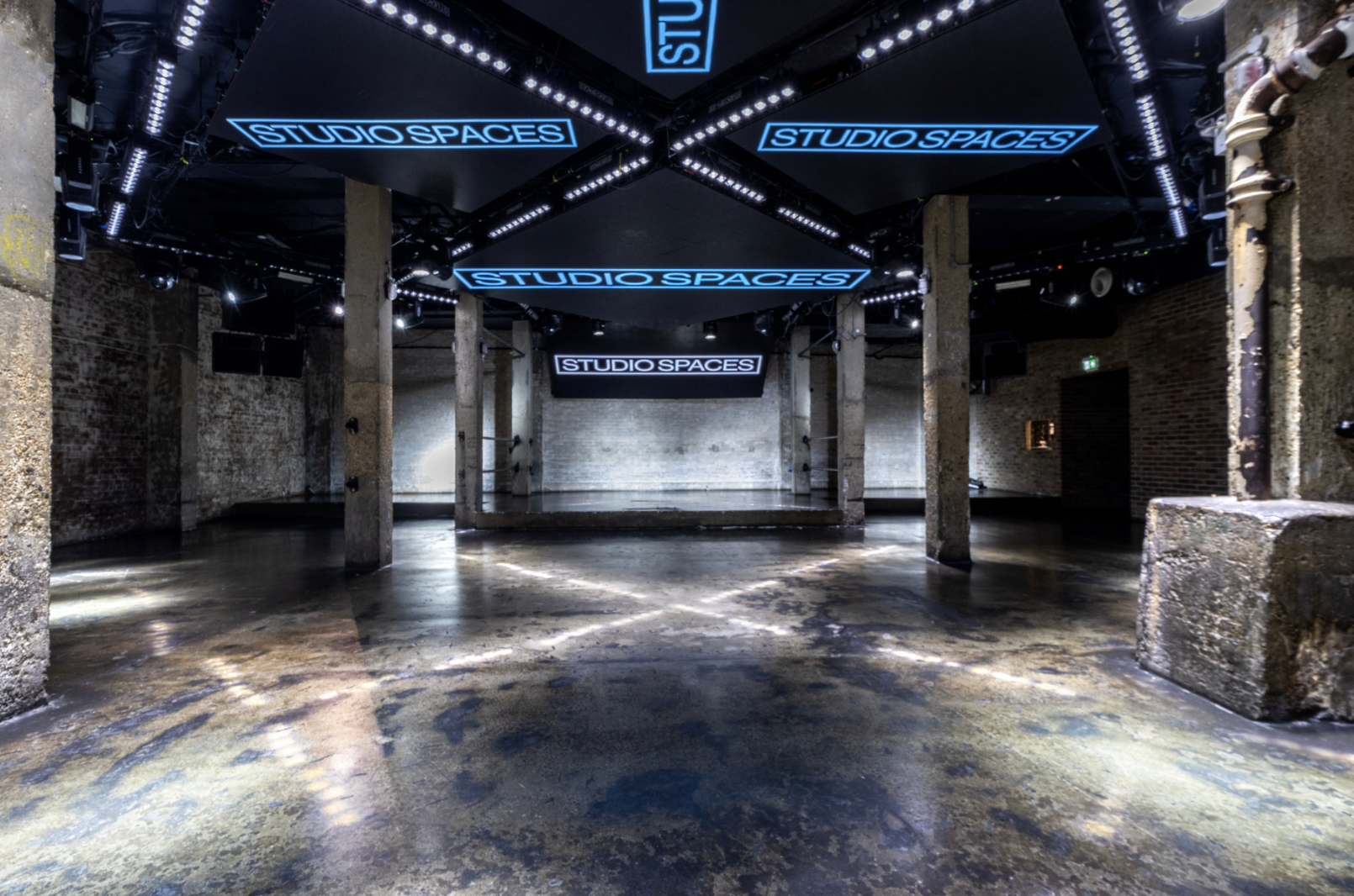 The Warehouse - c44yt2qgequ.png