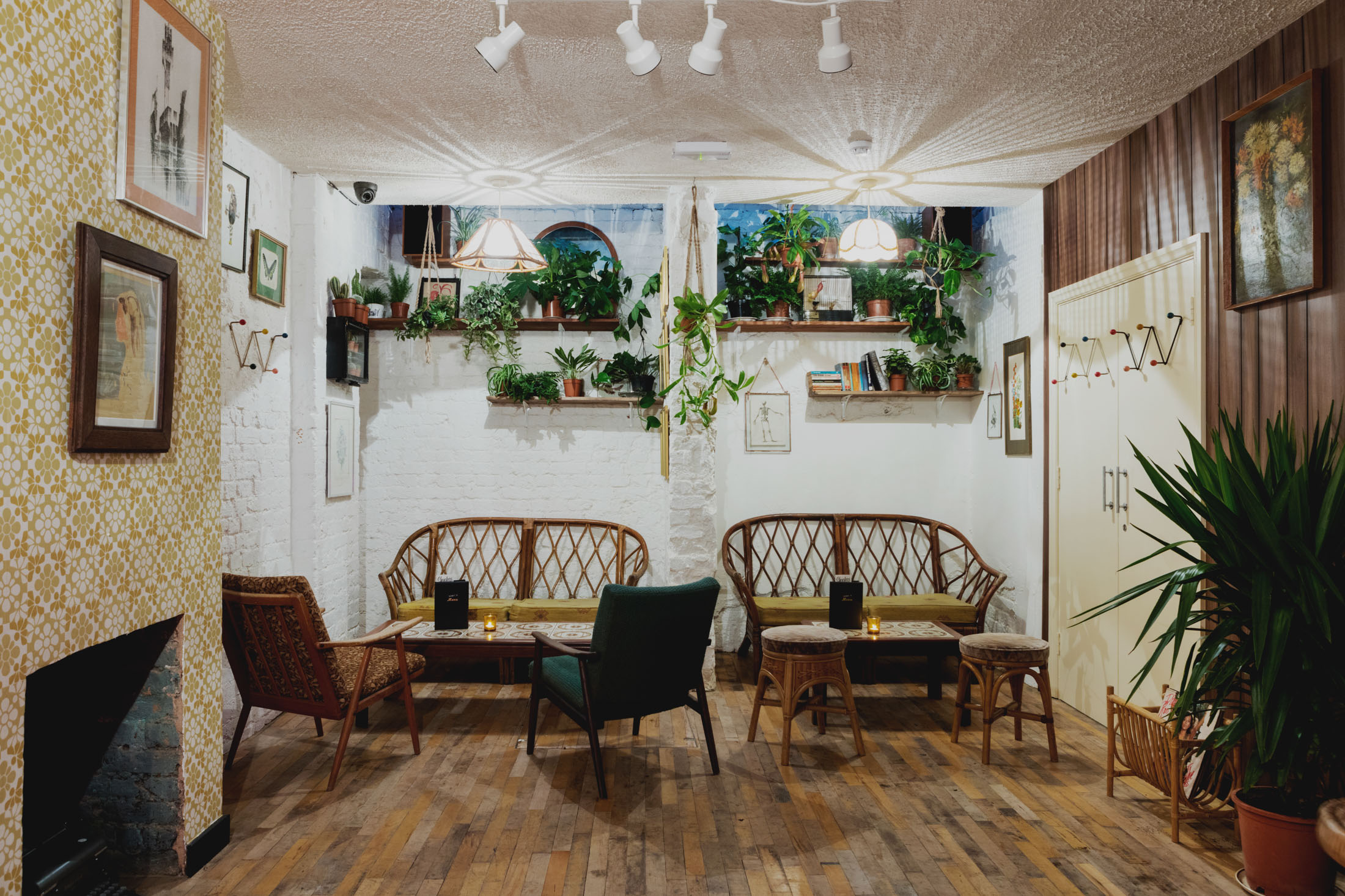 Cozy basement bar at Bobby Fitzpatrick, ideal for intimate gatherings and brainstorming sessions.