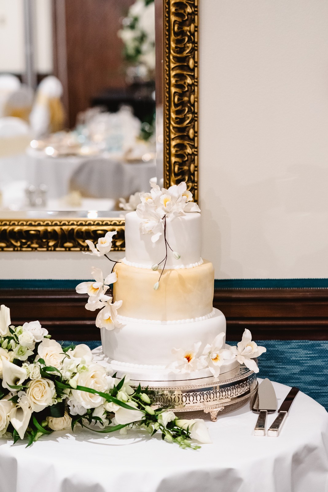 Van Dyke Suite - era1zd5cn2u.jpg