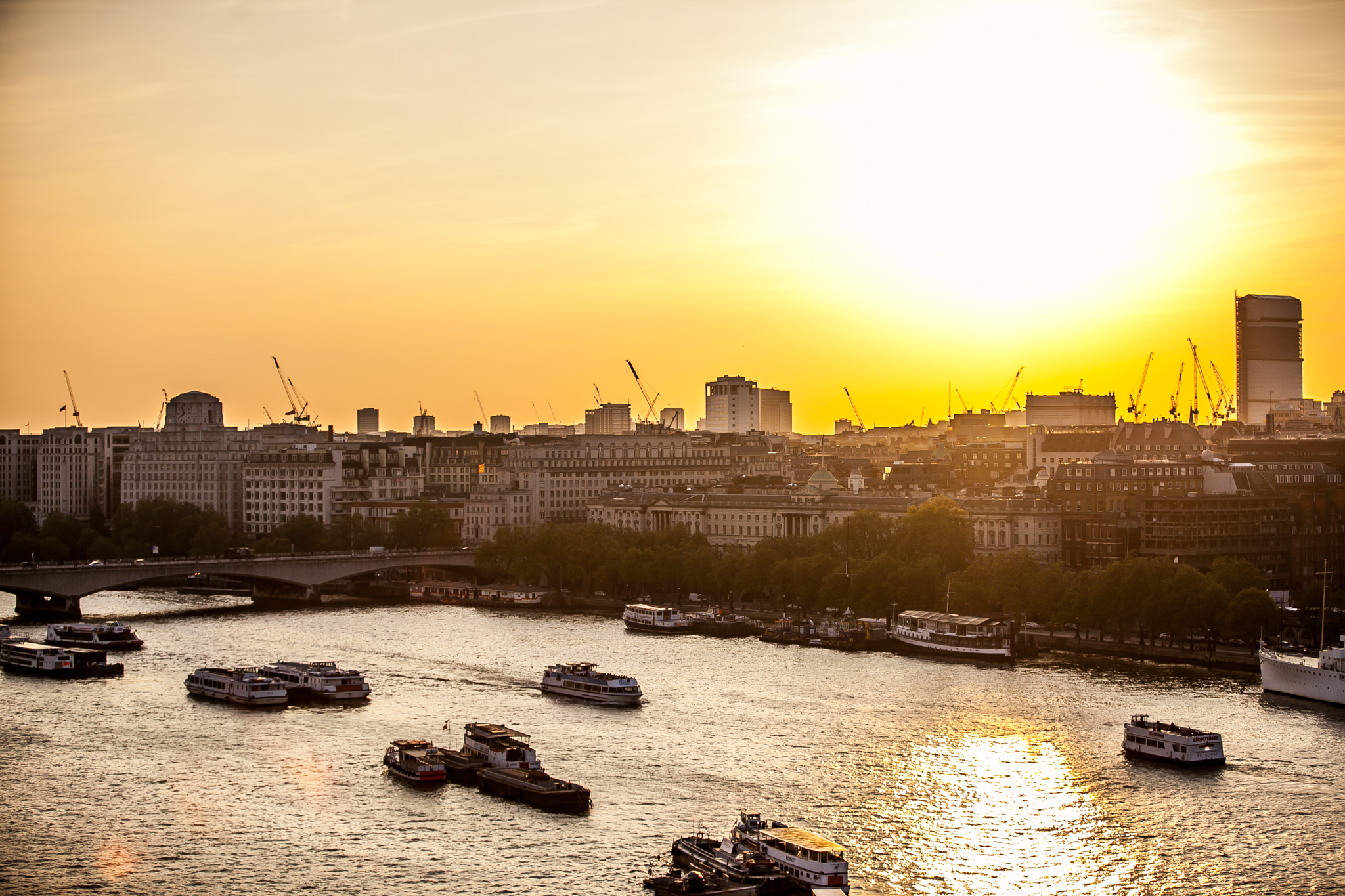 Stunning sunset over Thames at Sea Containers Events rooftop terrace for outdoor receptions.