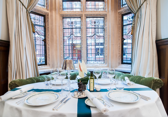 Cheneston's Restaurant - dxioalshbus.jpg