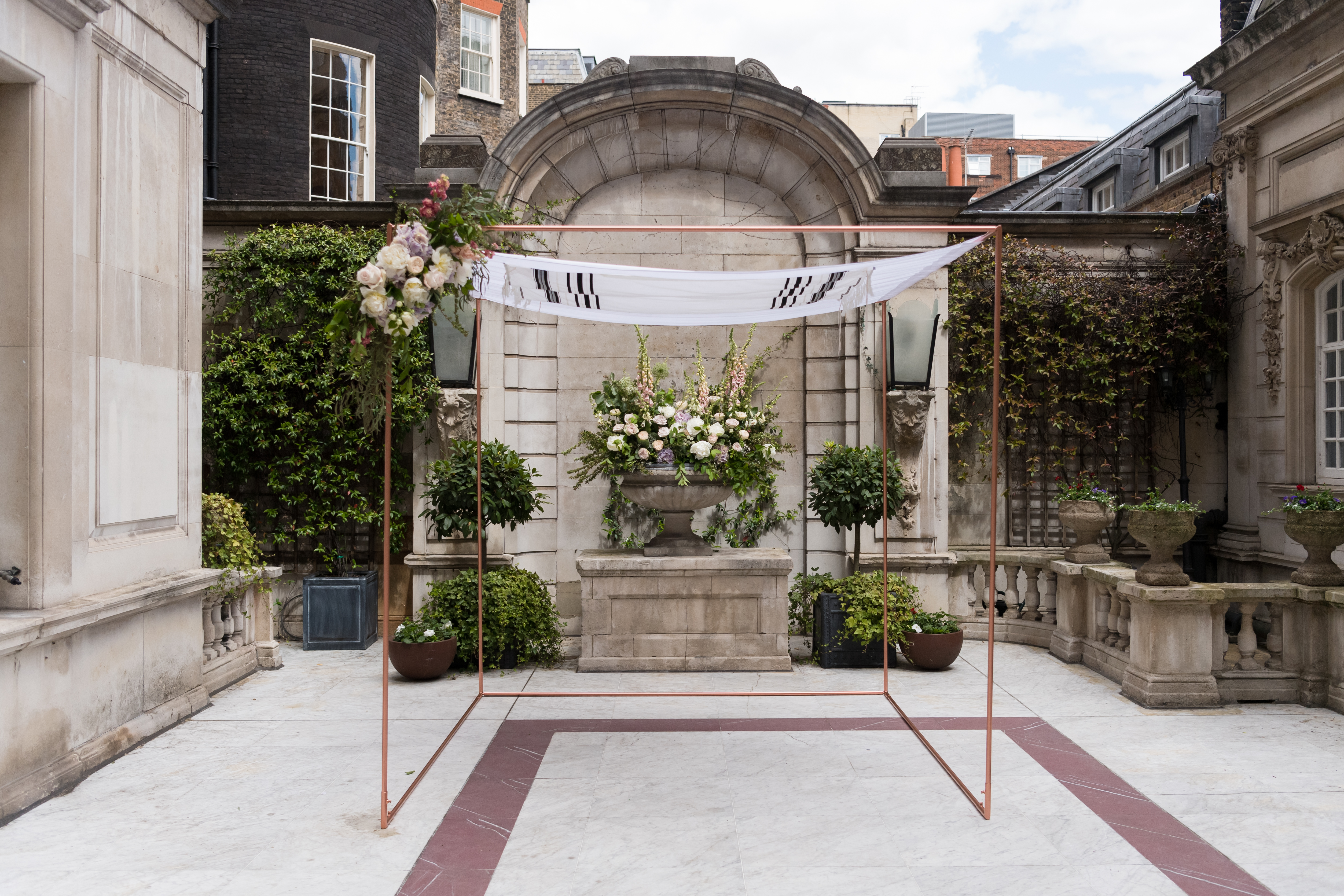 Courtyard - 4ce3d1c1-3135-4940-b502-9cc7140d87ce.jpg