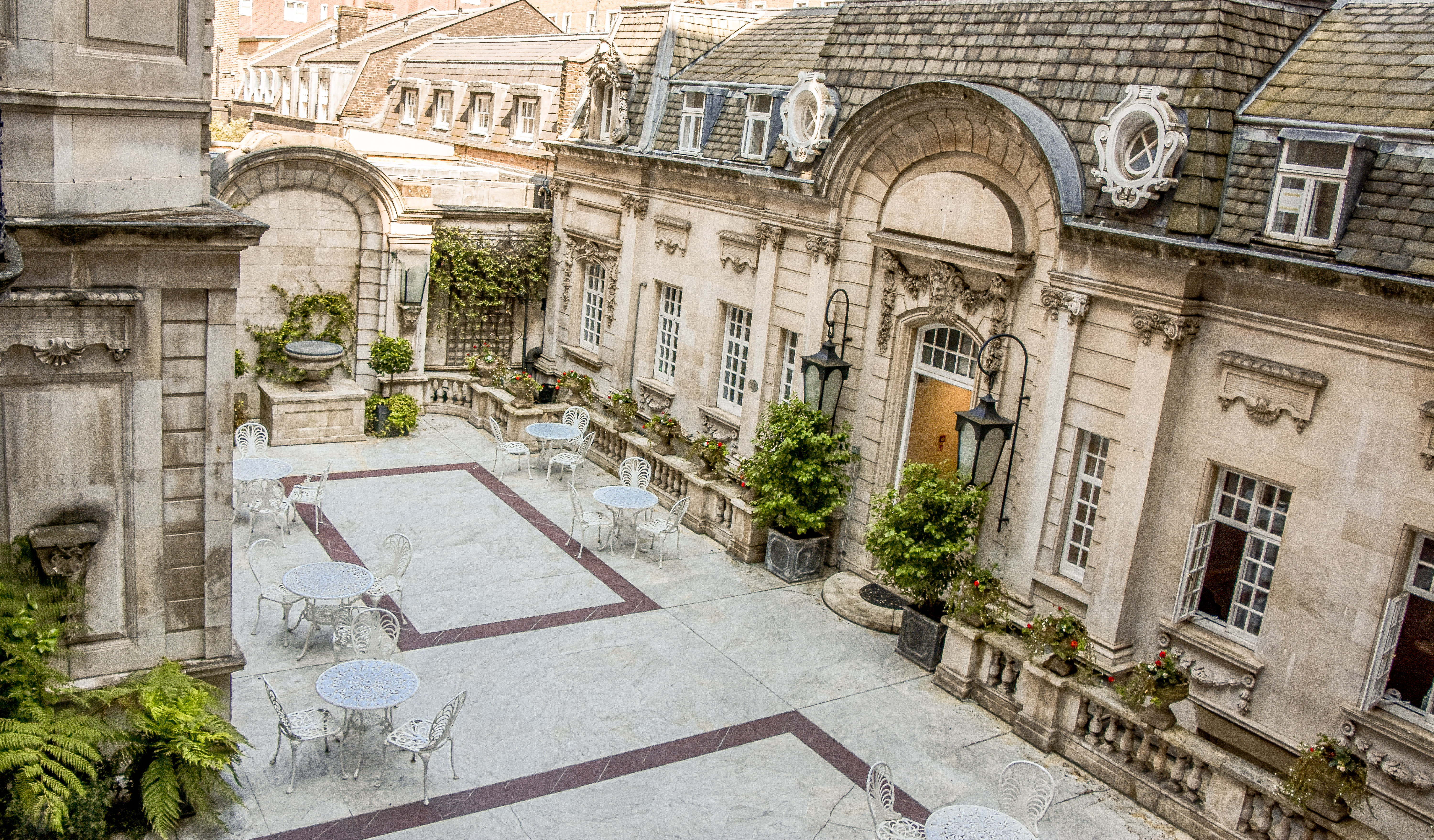 Courtyard - be08c178-e692-4bdf-9281-b1856acf1e43.jpg