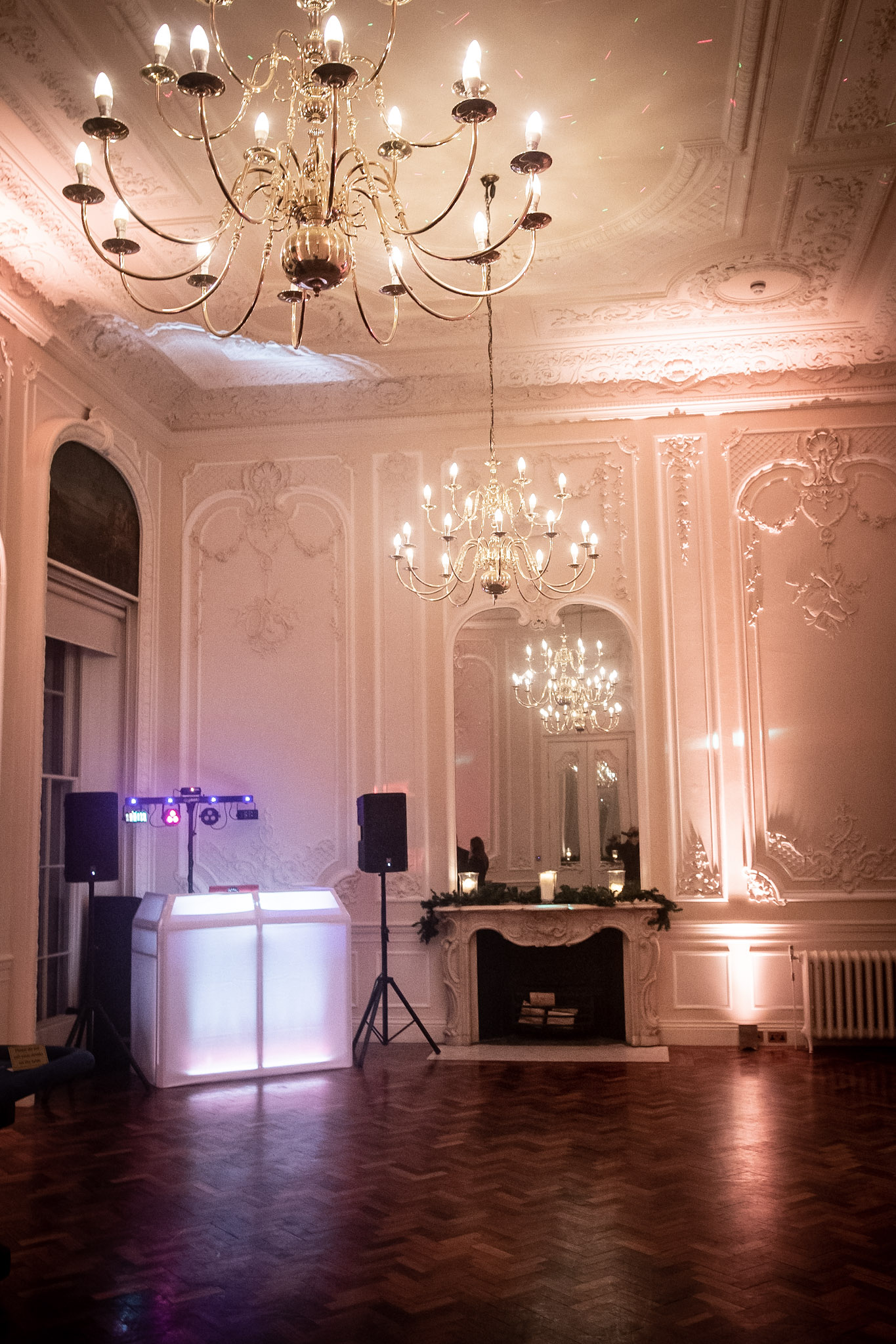 Music Room - htvmtc2qvye.jpg