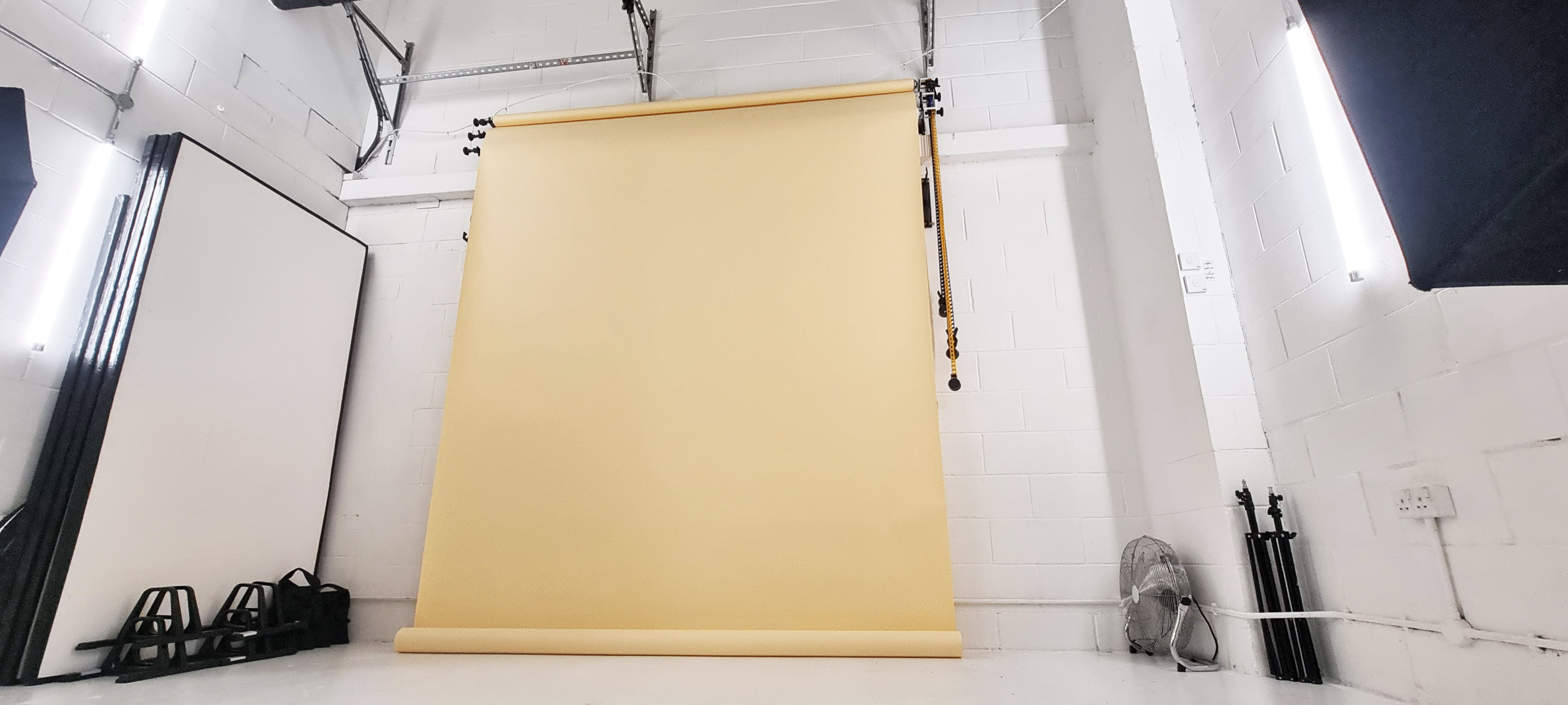 Daylight / Blackout Video / Photography/Work Shop Studio - space 1 of 3 - wilxosbzpni.jpg