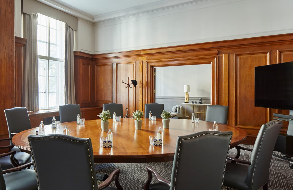 London Marriott County Hall boardroom with circular table for executive meetings and events.