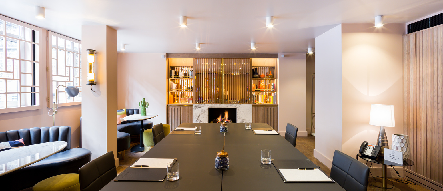 The Long Room (I and II) - 5nwx0p2shhf.jpg