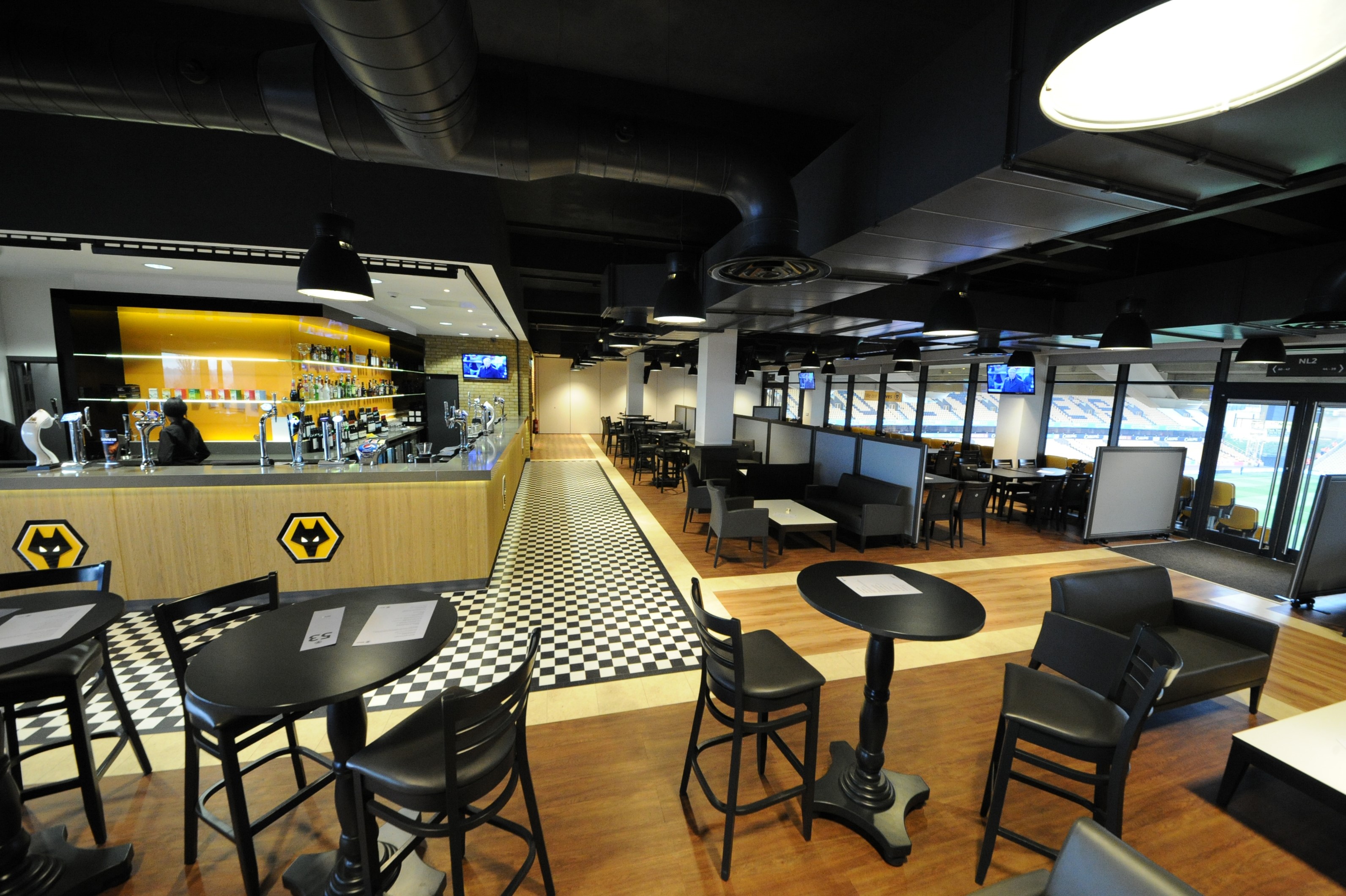Modern WV1 Bar at Molineux Stadium, ideal for meetings and social gatherings.