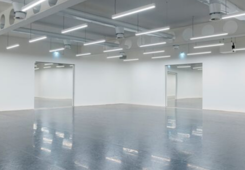 Modern event space in Studio Wayne McGregor, perfect for workshops and networking.