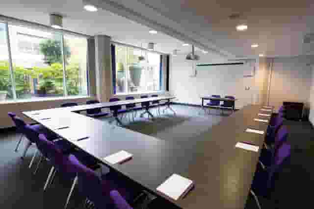 Small Meeting Spaces x 7