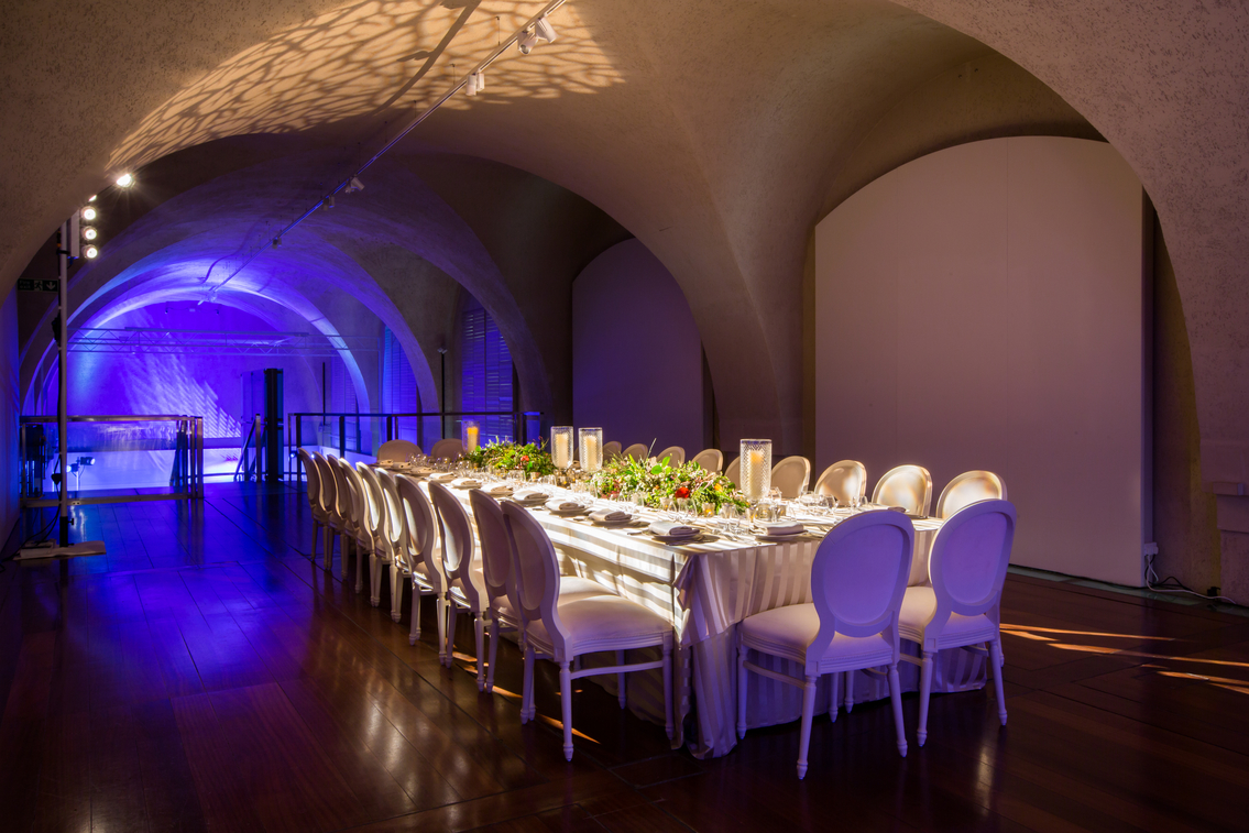 Elegant banquet table at The Embankment Galleries, perfect for upscale events and gatherings.
