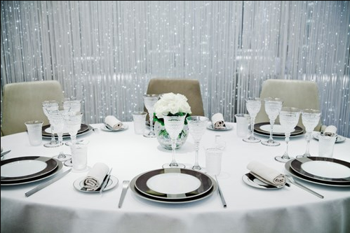 Elegant dining table at Table Lumière, perfect for formal events and upscale celebrations.