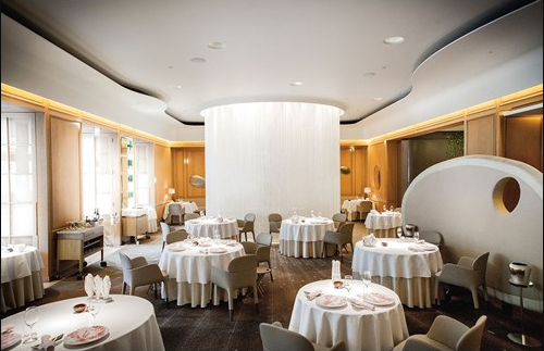 Elegant dining space at Table Lumière, ideal for upscale events and corporate dinners.
