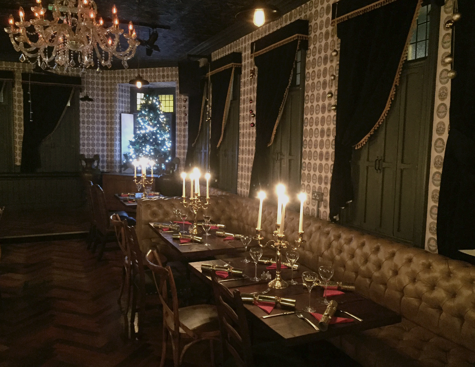 The Club Room - pp4rb3fhxw2.jpg