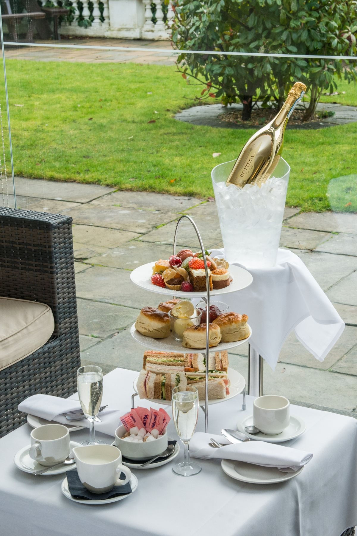 Colonnade Suite - pcqt41xk2oo.jpg