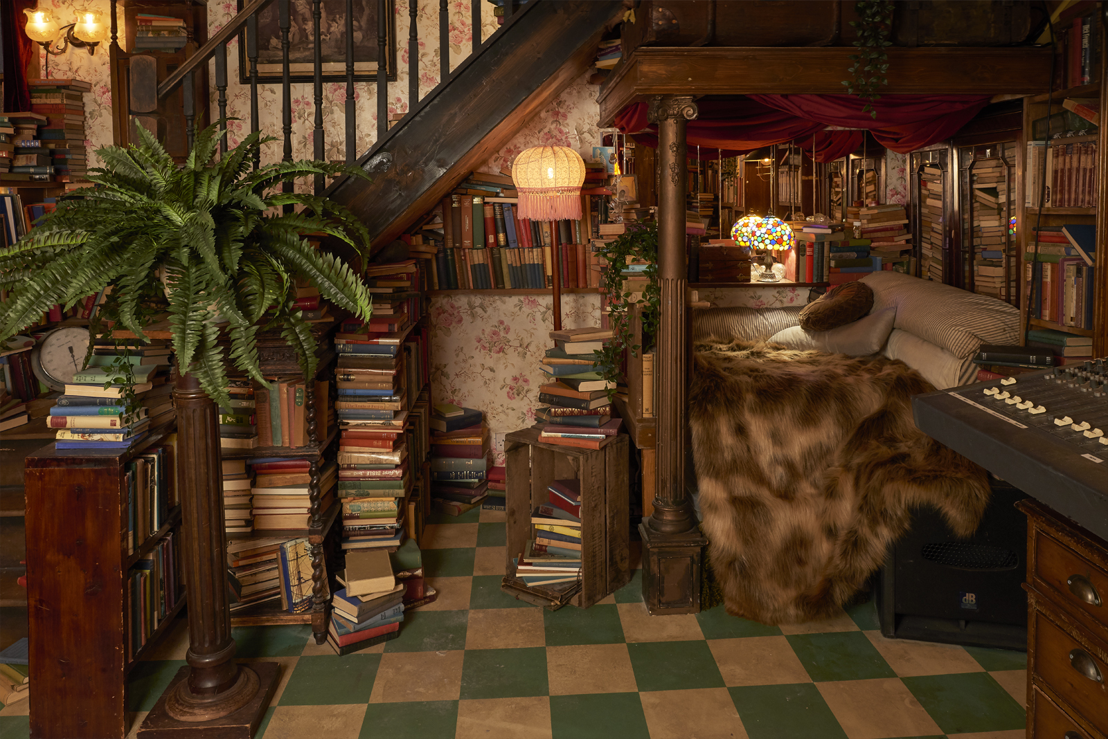 Fiction Studios - wdwjjoopewa.jpg