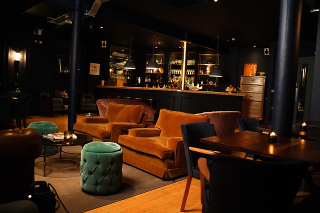 the bar - lxrwo5kwkj3.jpeg