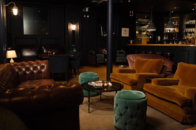 the bar - p2uwkefj01x.jpeg