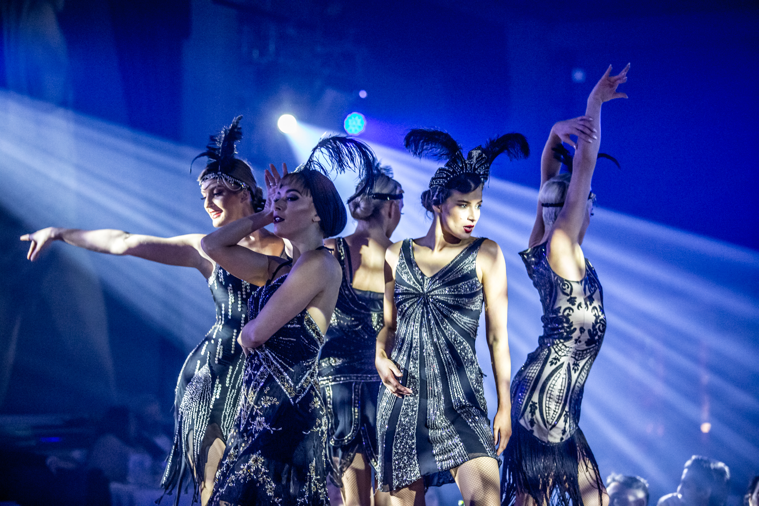 Gatsby cabaret performance, glamorous costumes, event entertainment