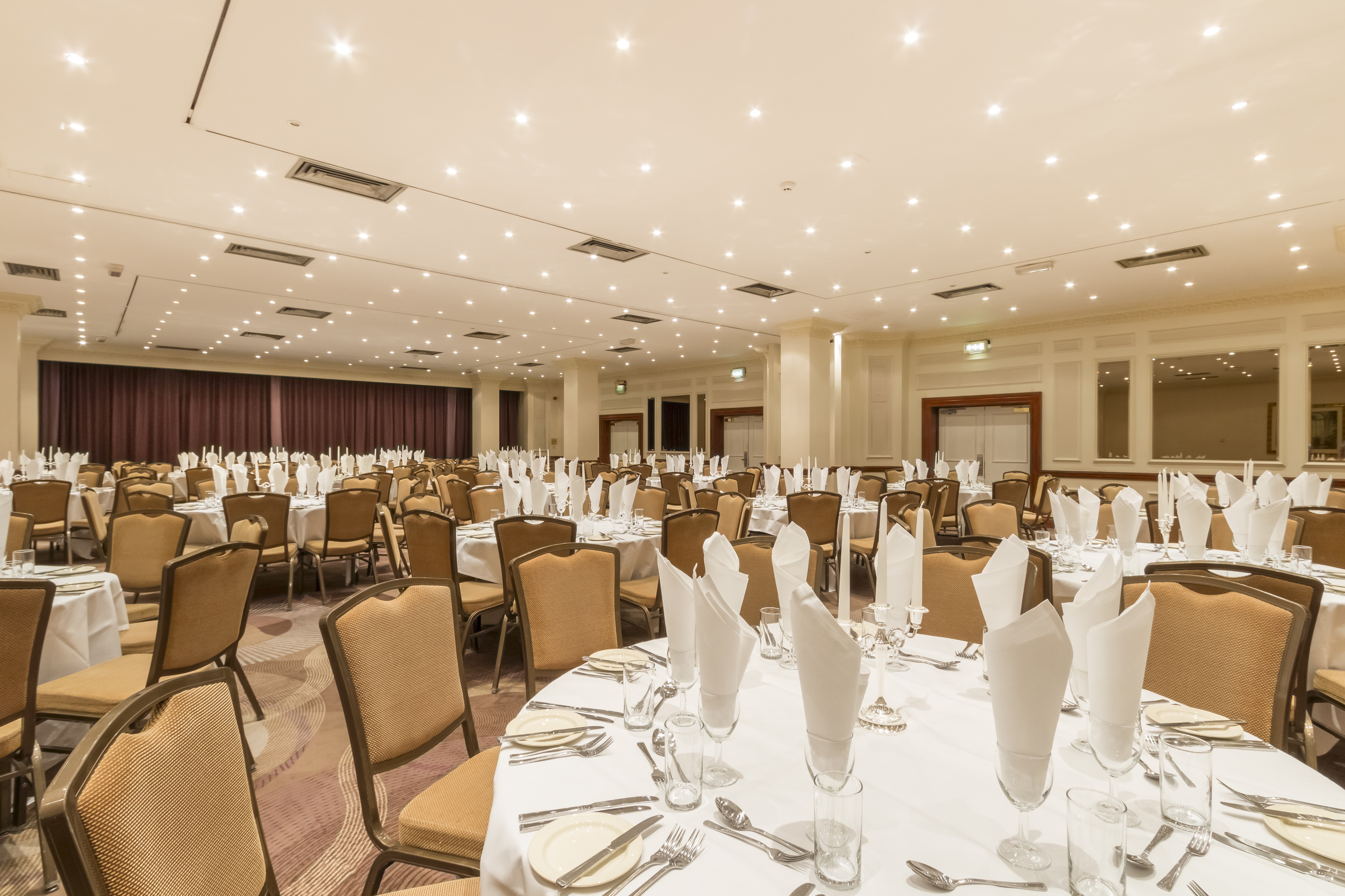 Elegant Longford Suite banquet hall at Thistle London Heathrow for weddings and corporate events.