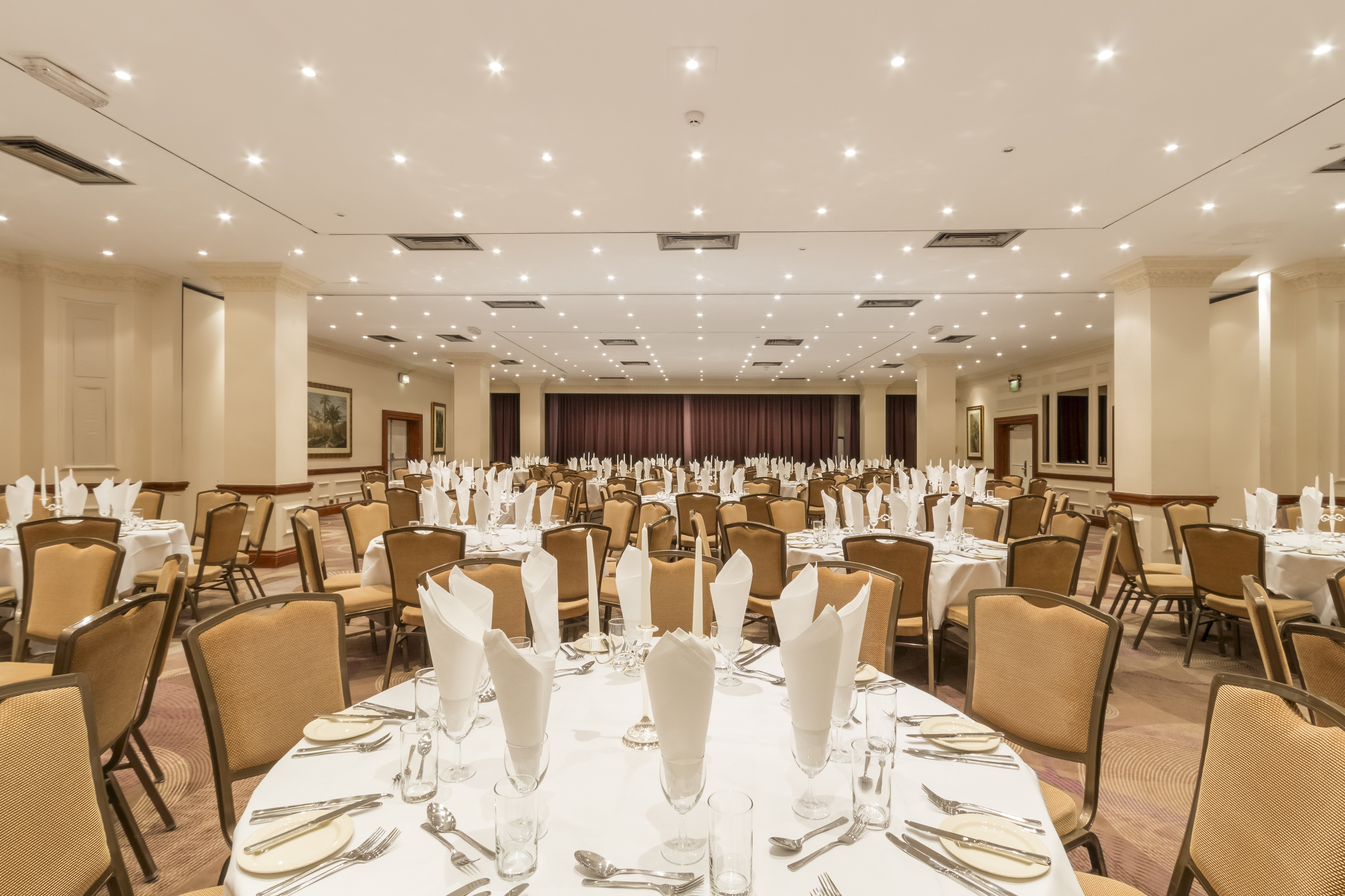 Elegant Longford Suite banquet hall at Thistle London Heathrow for corporate events and weddings.