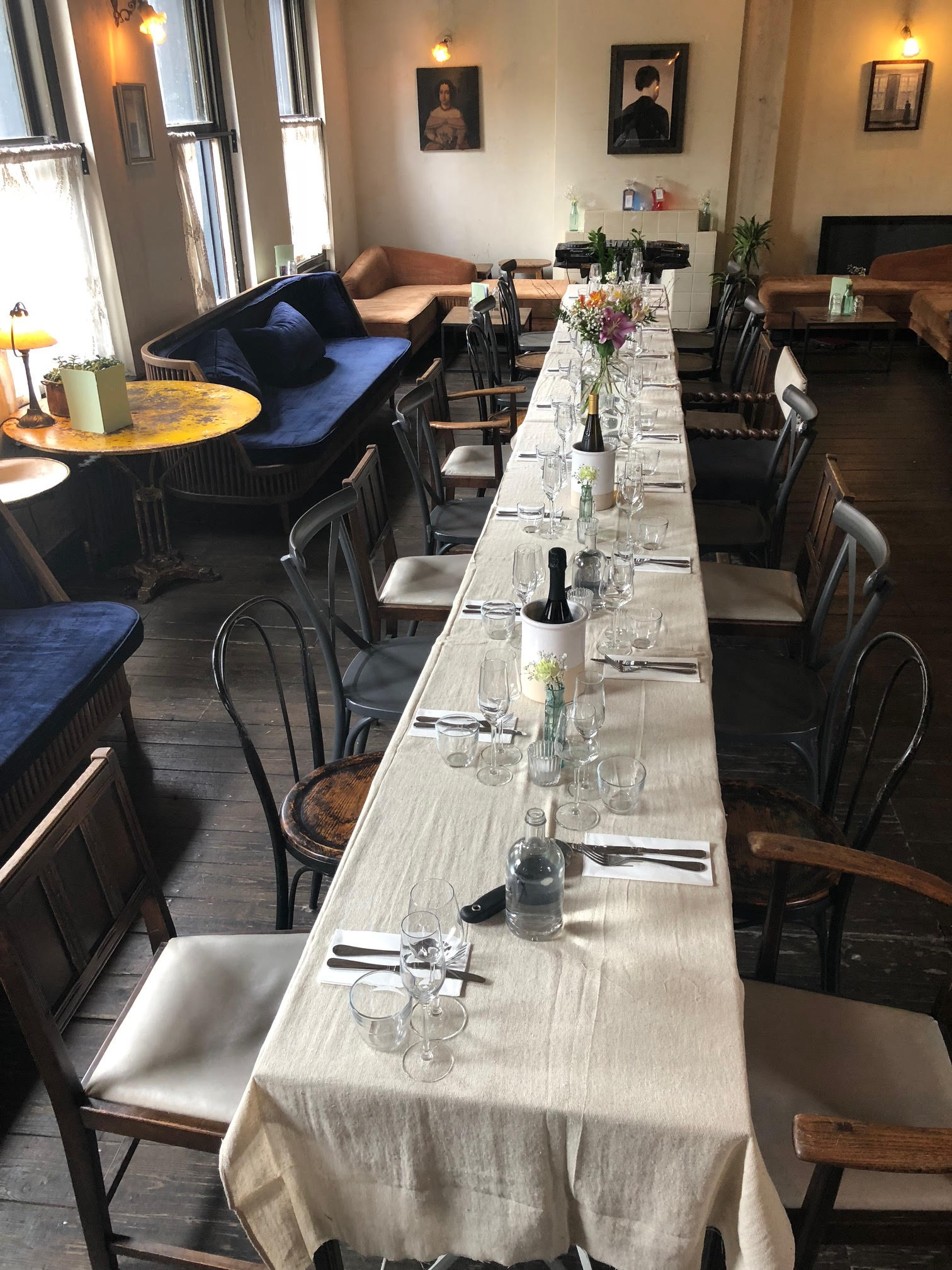 Cocktail Lounge - qtii0h2vepw.jpg