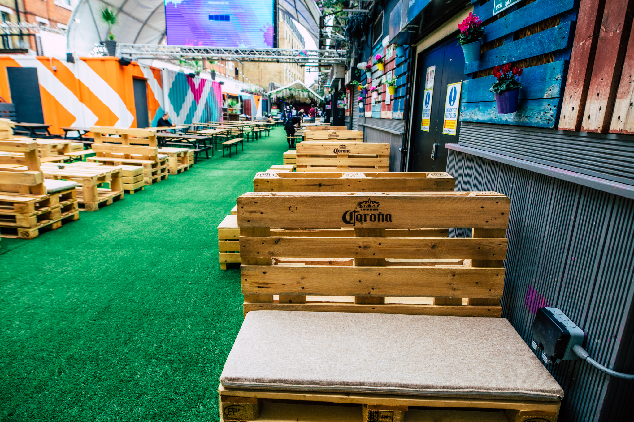 Vauxhall Street Food Garden - gpyavtjhnzp.jpg