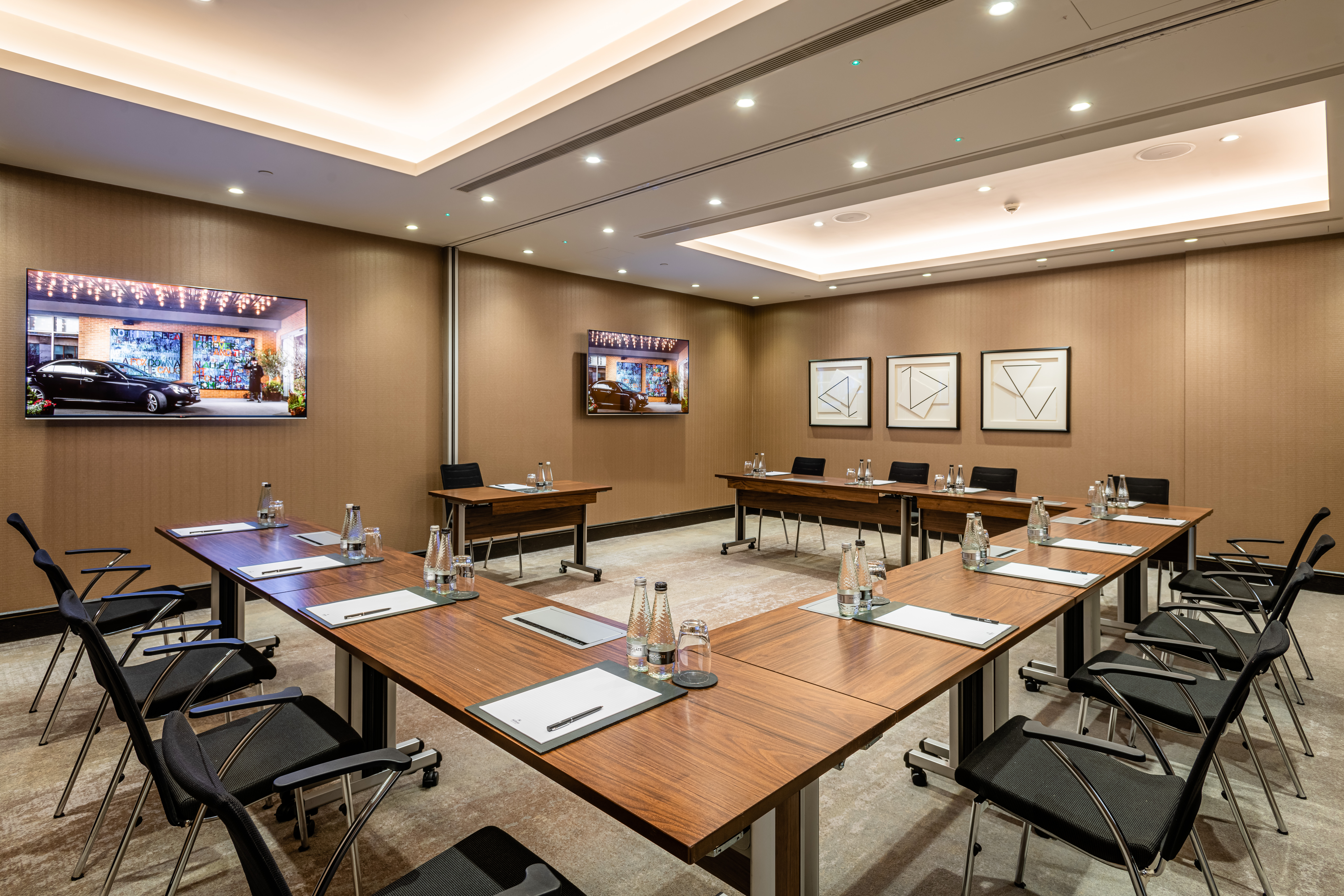 Borough Suite - csngy5xm3t1.jpg