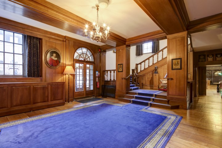 Large Pension Room - aqmjppyu5yy.jpg