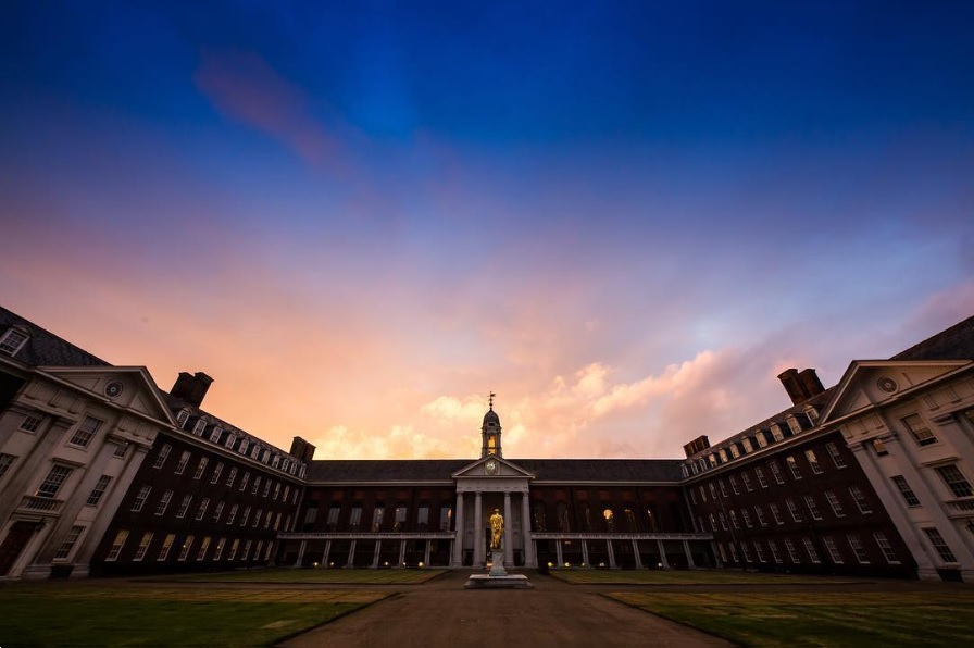 Figure Court - lti35x1co1q.jpg