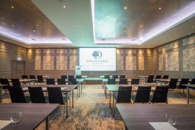 Sopwith 1 meeting room at Doubletree Kingston, ideal for corporate events and conferences.