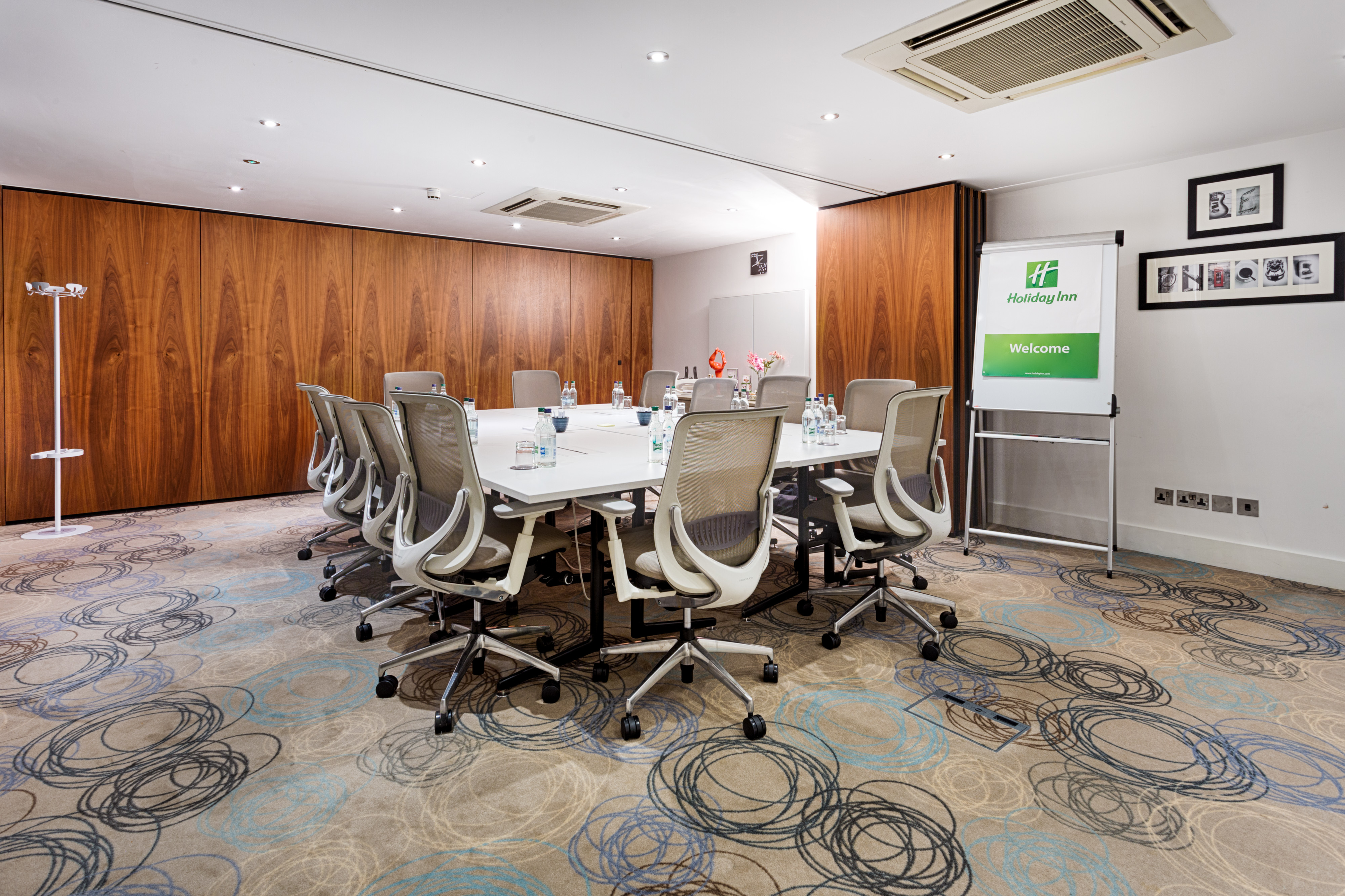 Mezzanine Suite at Holiday Inn Camden Lock, modern meeting room for corporate events.