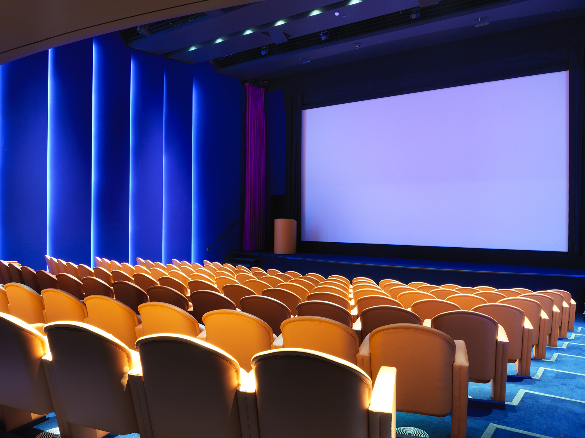 The Theatre - eiskvcssrb4.jpg