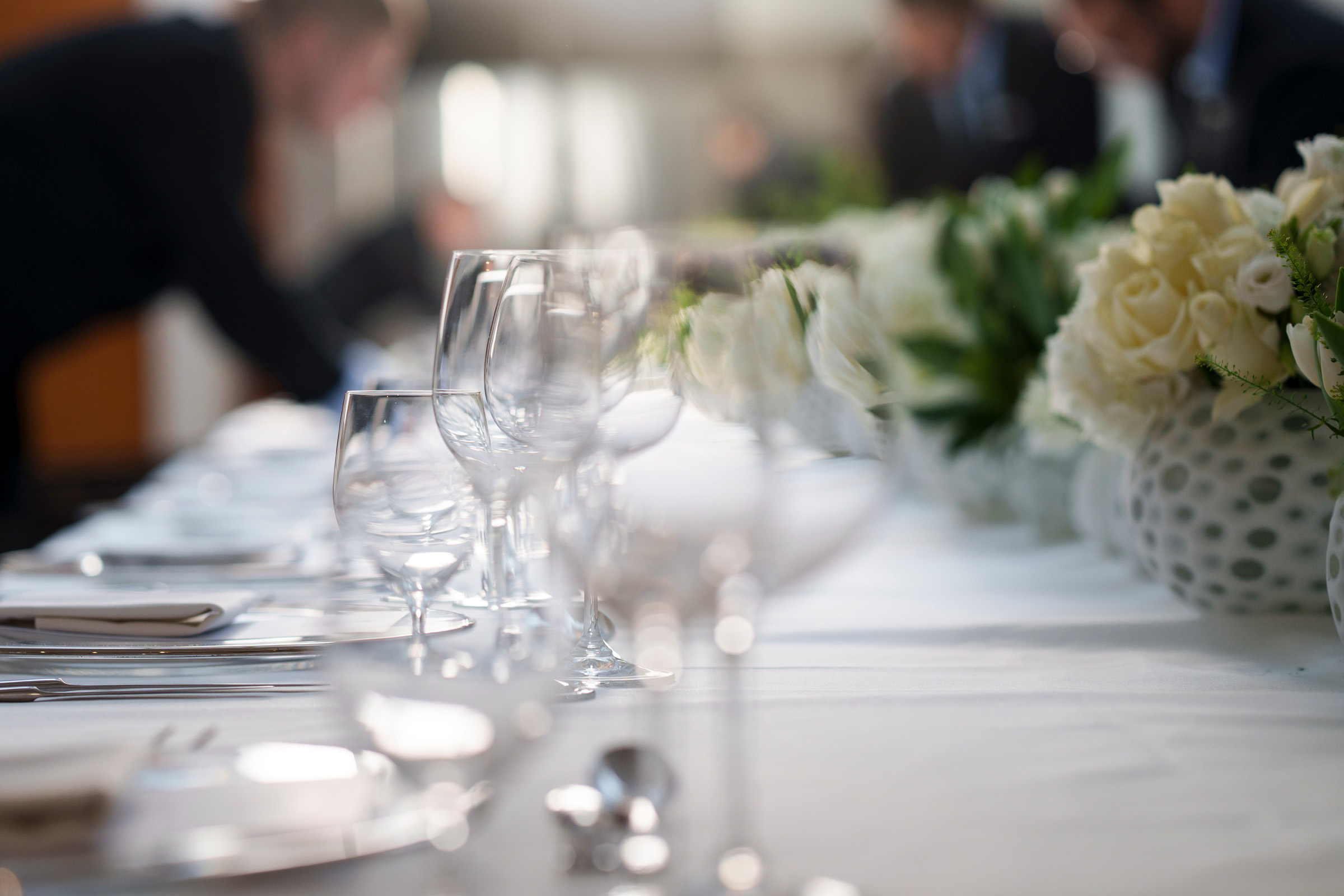 Elegant table setting in COMO Metropolitan London for corporate events and upscale celebrations.