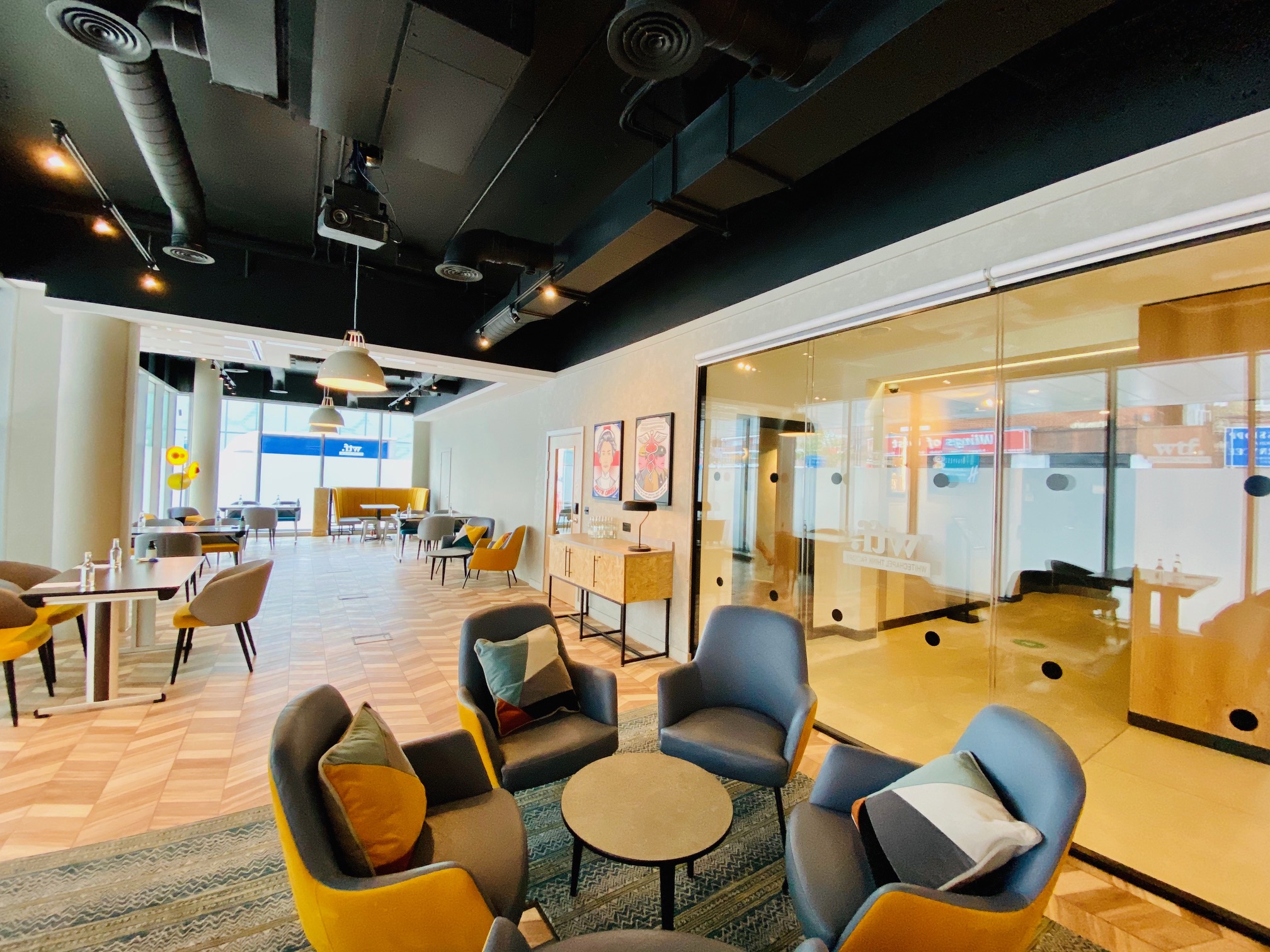 Modern meeting space at Holiday Inn Whitechapel, ideal for collaboration and networking events.