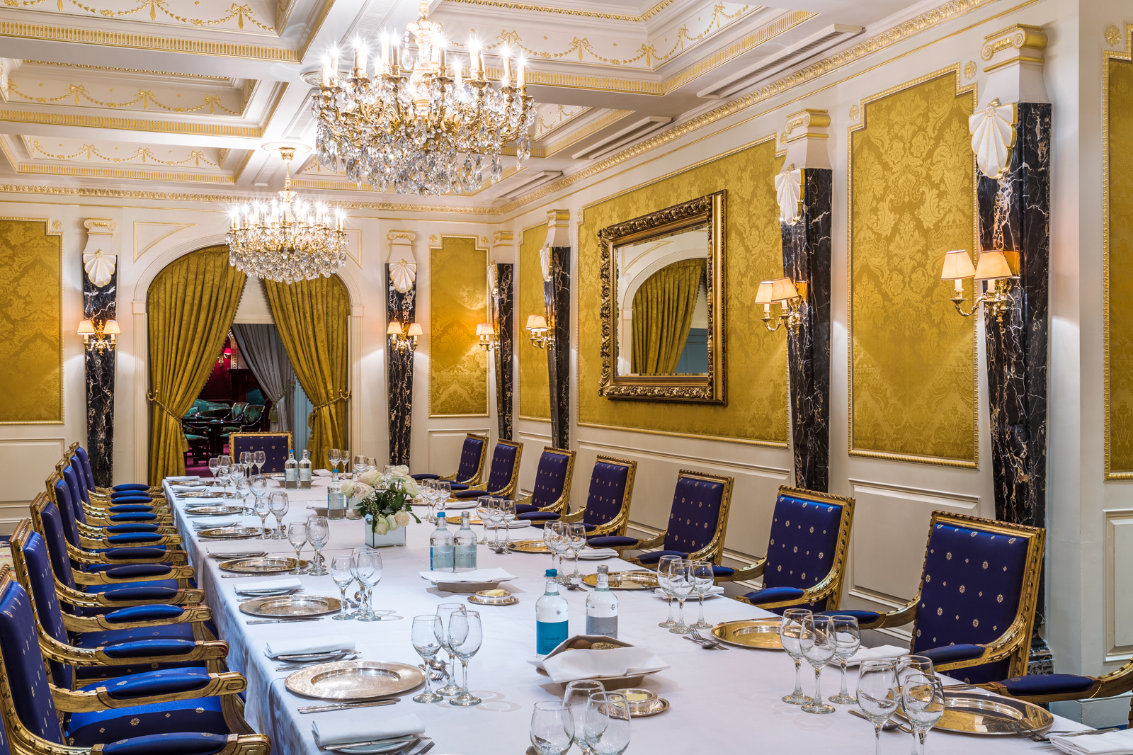 1880 Room - y2p4qyh42yh.jpg