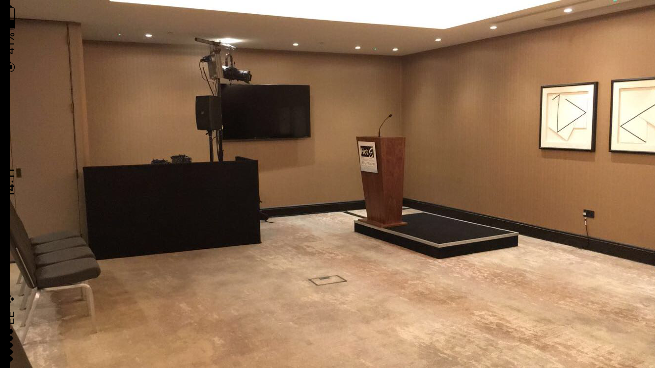 Minimalist event space in Globe Suite, Hilton London Bankside for presentations and conferences.