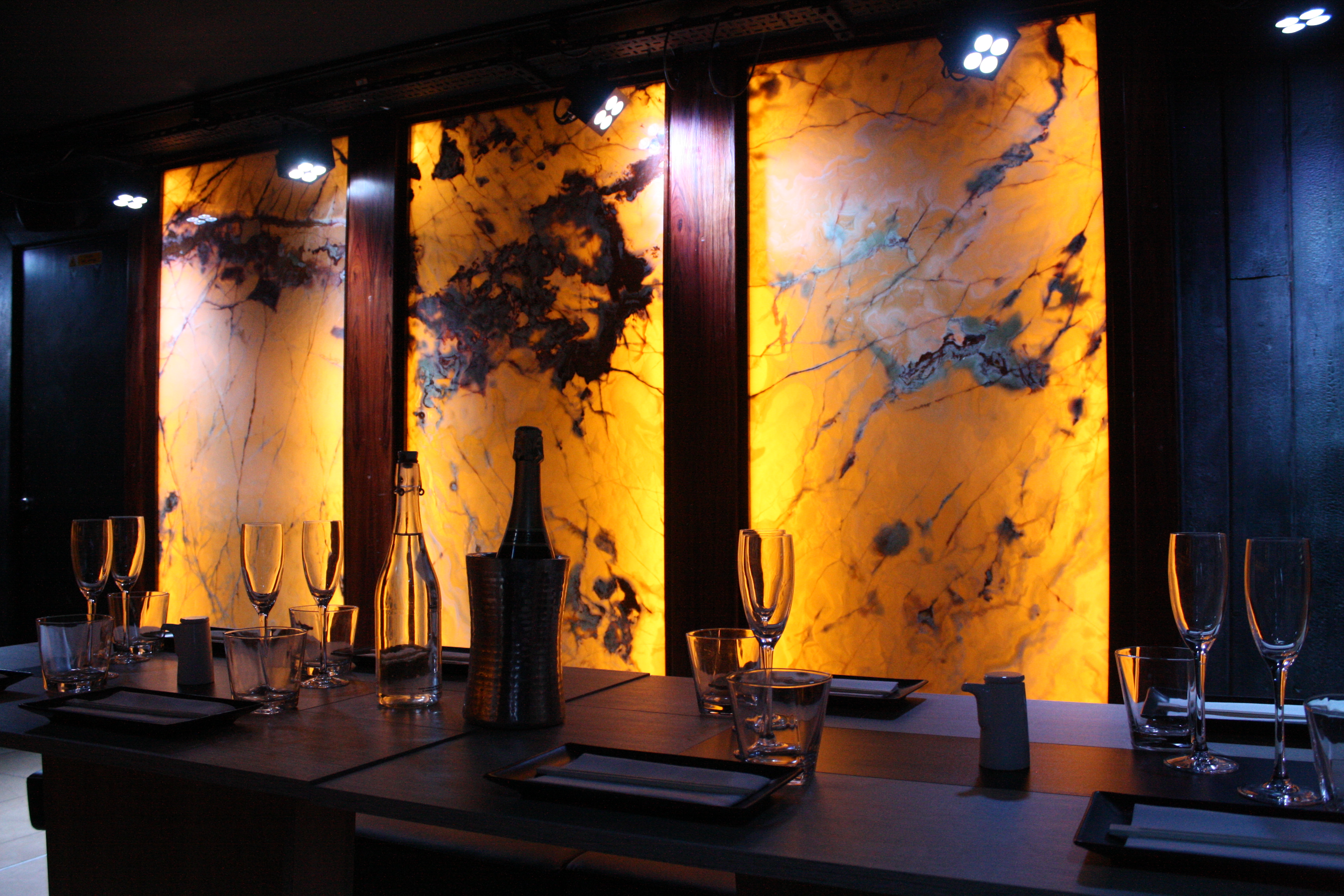 Onyx Bar - xf3jomty3ba.jpg