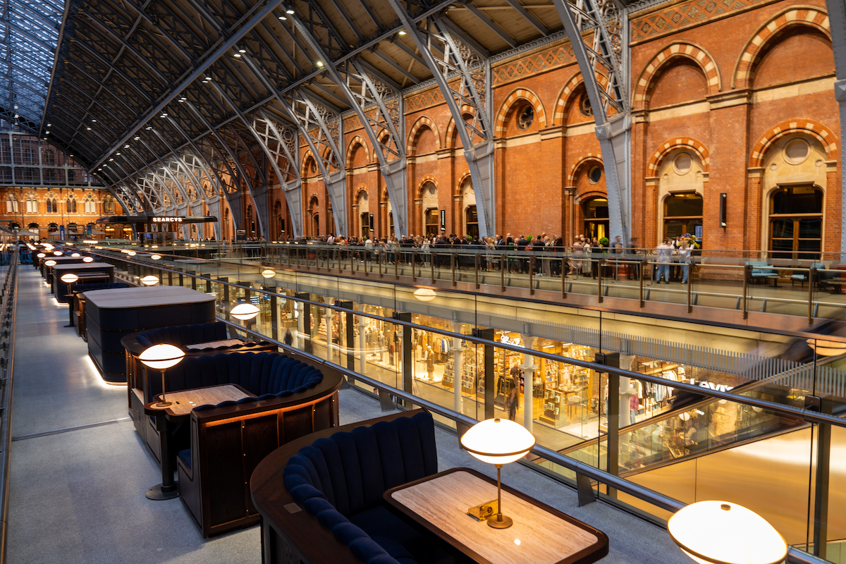 Champagne Bar - e551vgnfsxl.jpg