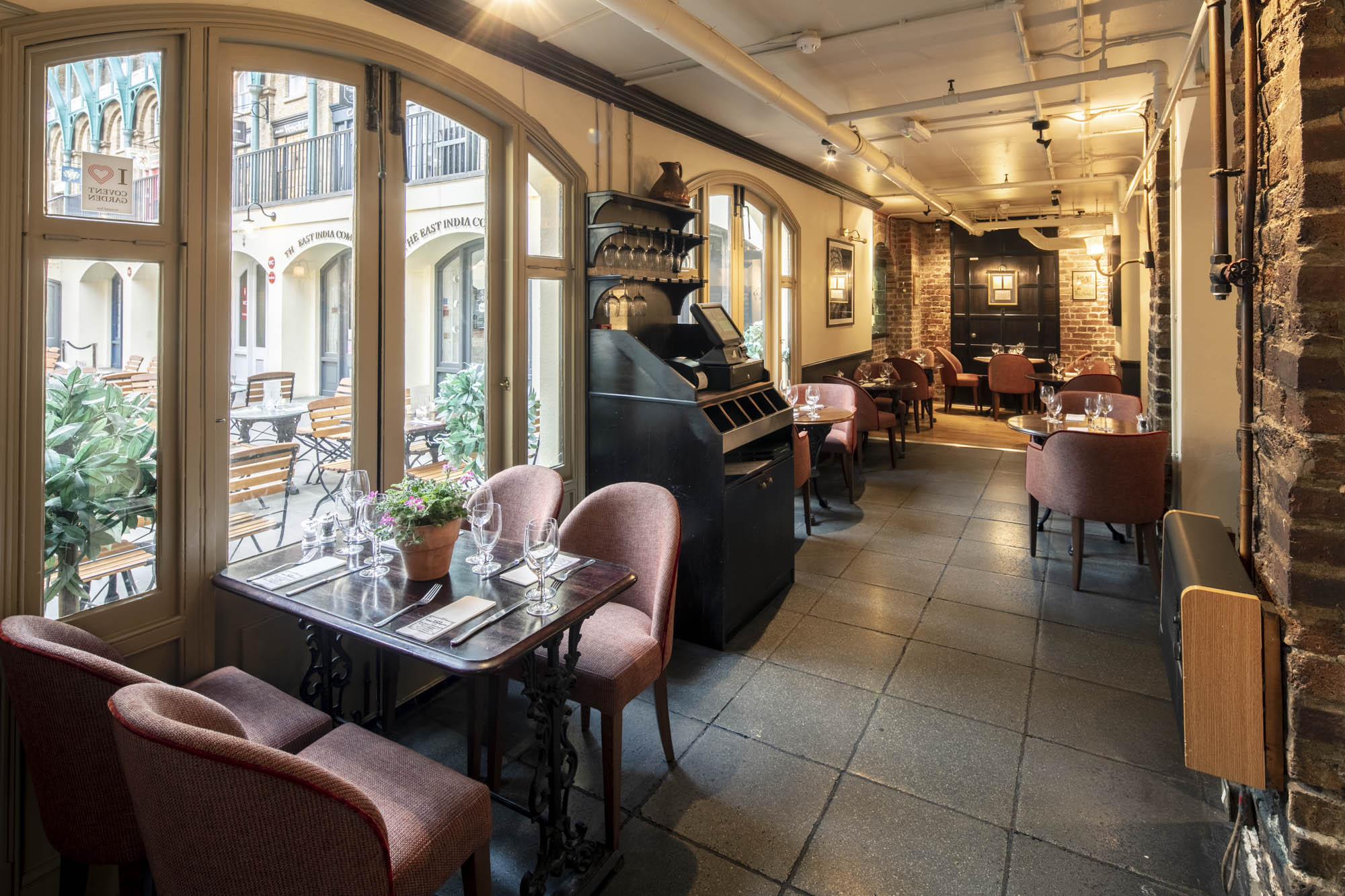 Full Venue - 0cncxkvklod.jpg