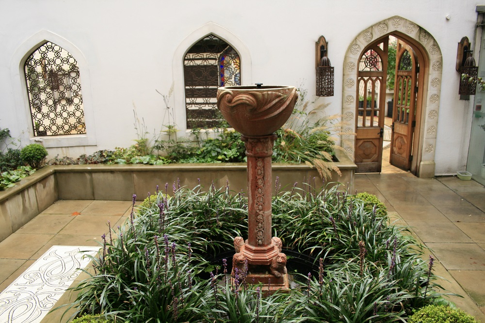 Tranquil courtyard at Seventy Eight Bishopsgate with fountain, ideal for outdoor events.