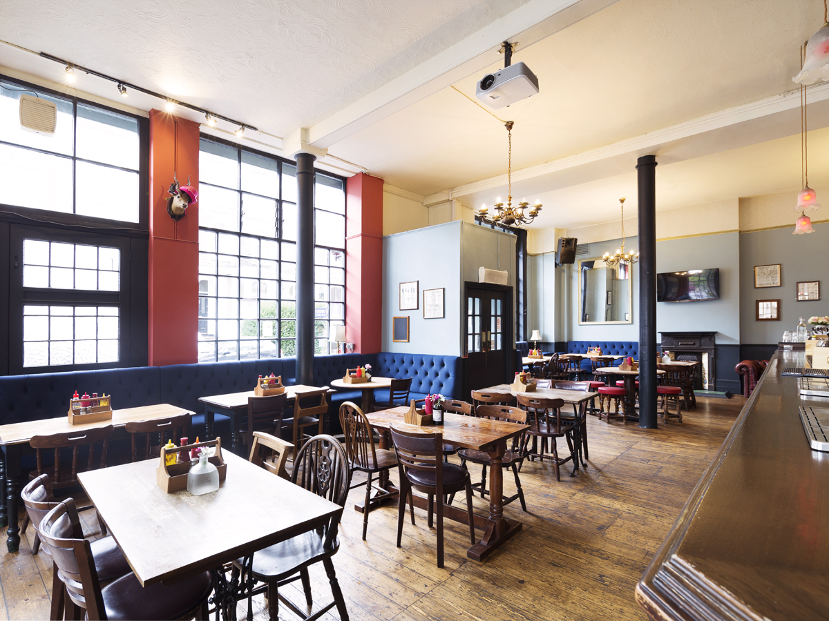 Studio - cdfp0jpjtz5.jpg