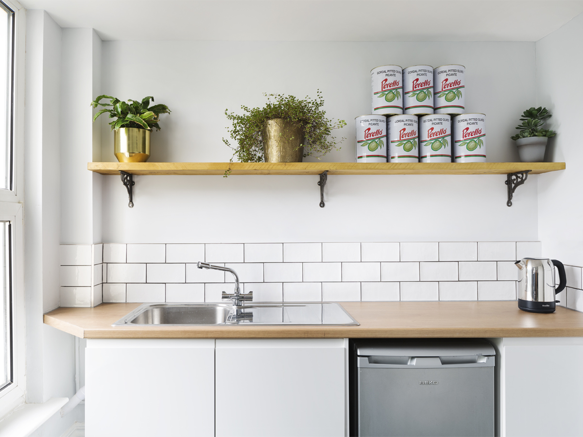 Modern kitchenette in Landor Space, perfect for meetings and events.
