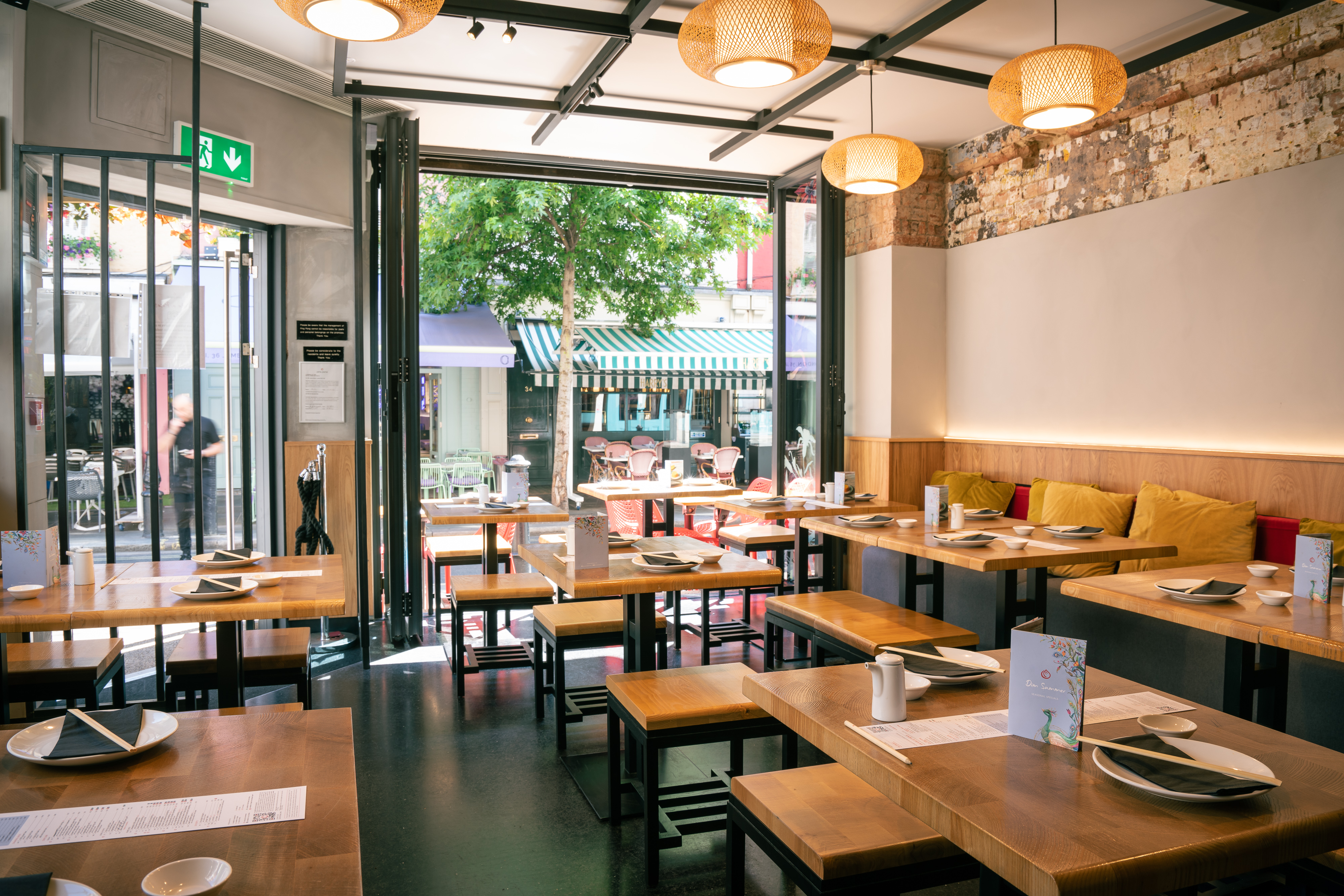 Private Downstairs Area - 1i5fytukm5b.jpg