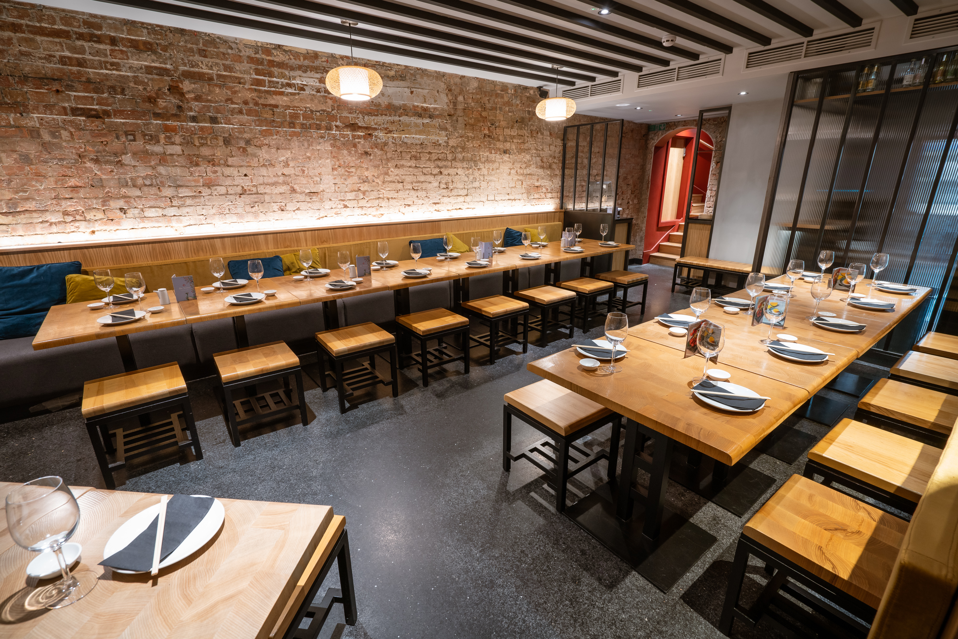 Private Downstairs Area - 33rtakc304h.jpg