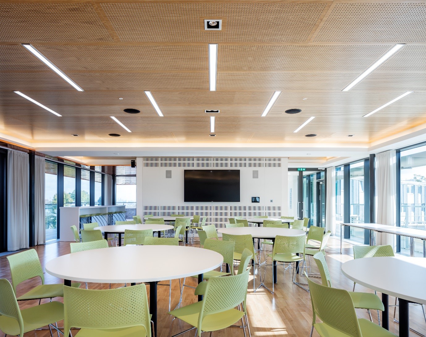 Lime Tree Suite - cmunqgud40y.jpg