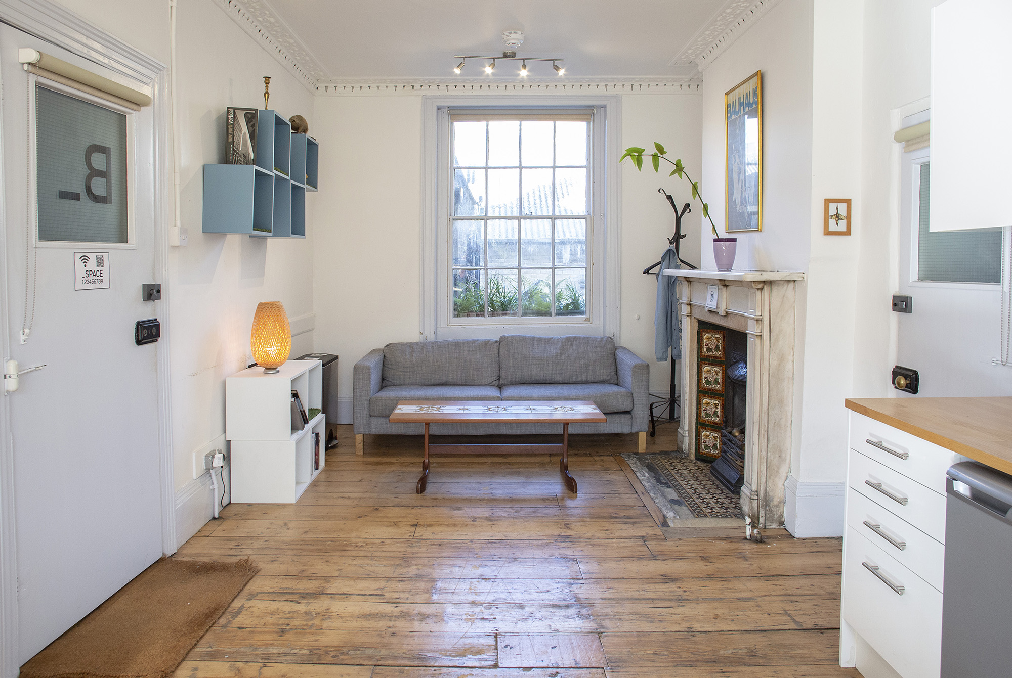 The Office - 2g1ddskj5yn.jpg