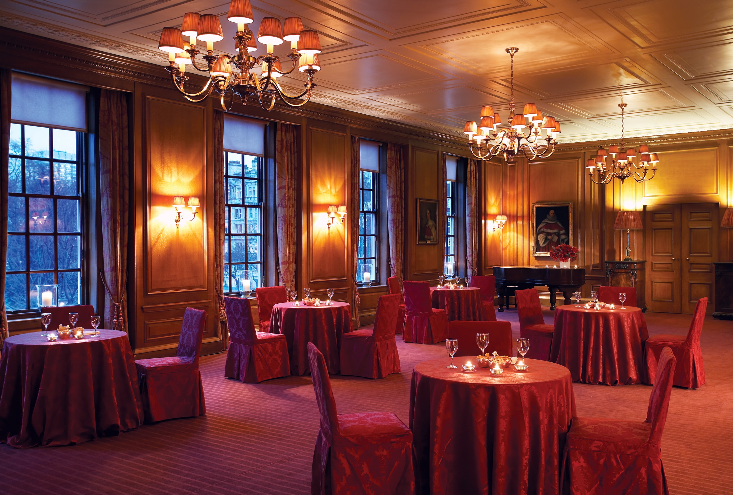 Parliament Chamber Inner Temple with round tables, ideal for upscale events and gatherings.